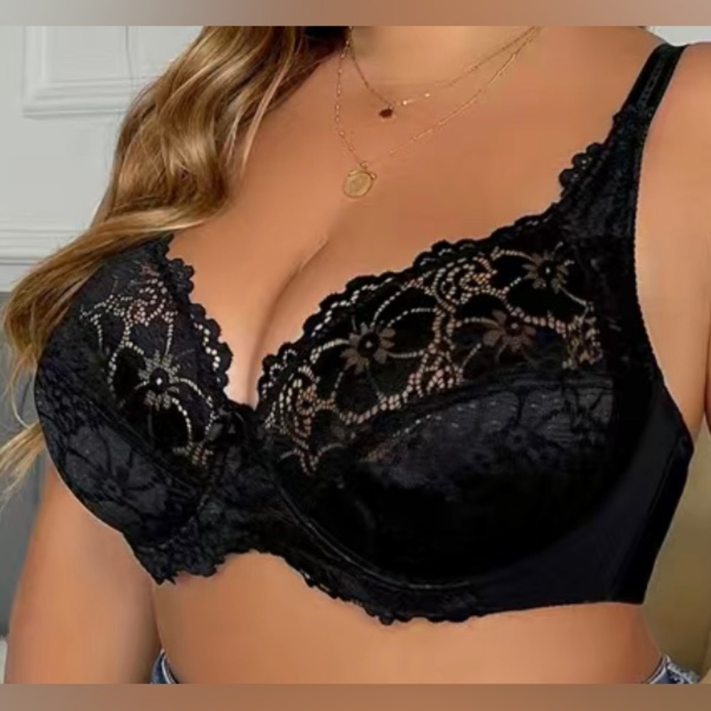 NWOT 40DD Black lift Bra